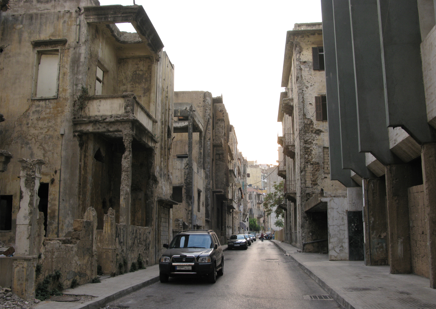 War-damaged-buildings,-Beirut,-Lebanon-Photo-©-Vyacheslav-Argenberg-tmb